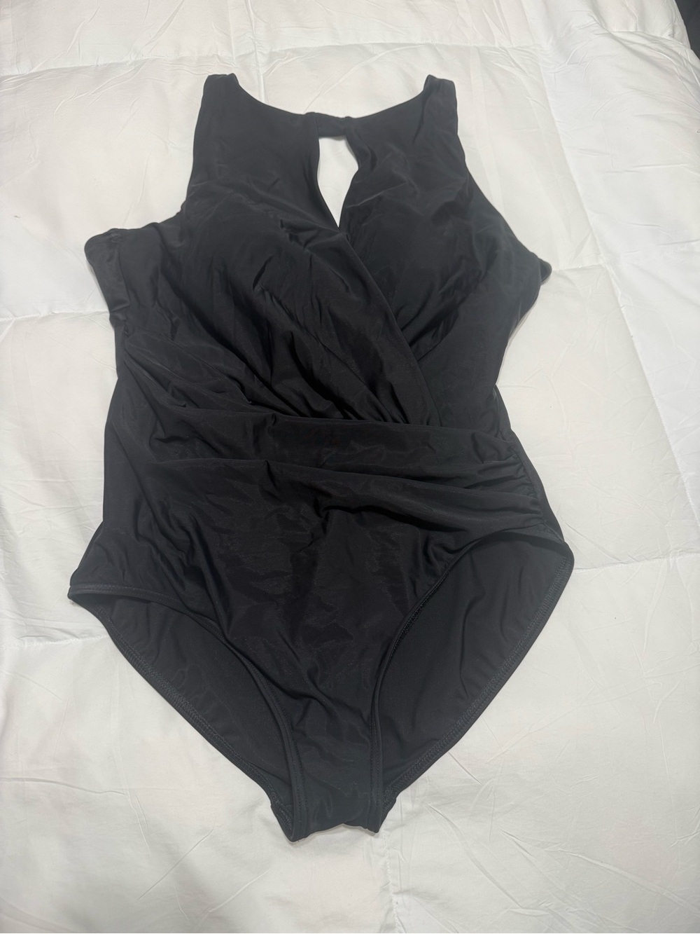 Miraclesuit Black keyhole One-Piece Swimsuit size 16